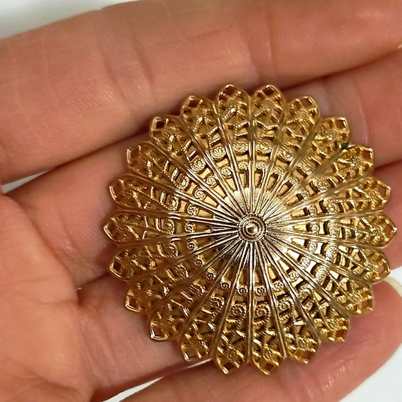 VINTAGE LOT OF FIVE GOLD-TONE 1 - 2" SCARF CLIPS - Picture 7 of 14